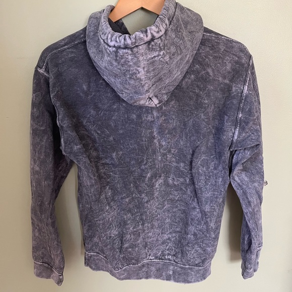 Tillys Grey Acid Wash Sweatshirt Womens Small - Picture 4 of 4